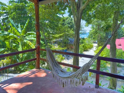 Bungalow avec vue sur le jardin — Ocean Vibes Resort